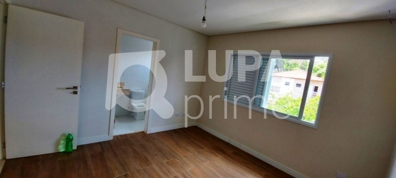 sobrado-venda-sao-paulo-tucuruvi-3dormitorios-3suites-7vagas-313m2-LS18807