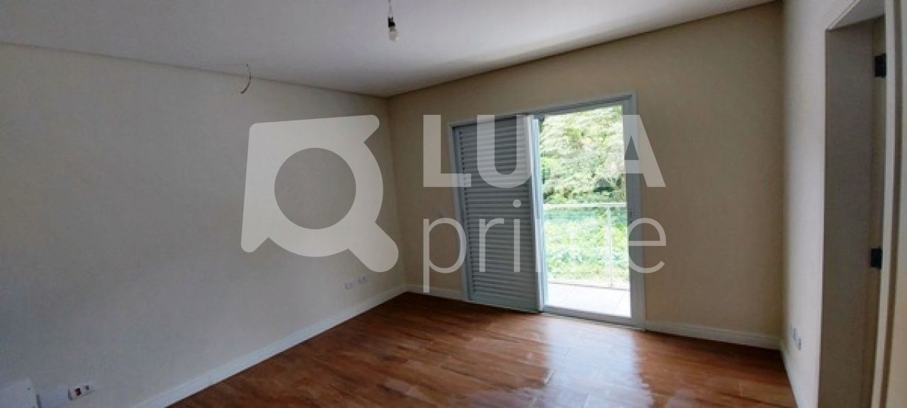 sobrado-venda-sao-paulo-tucuruvi-3dormitorios-3suites-7vagas-313m2-LS18807