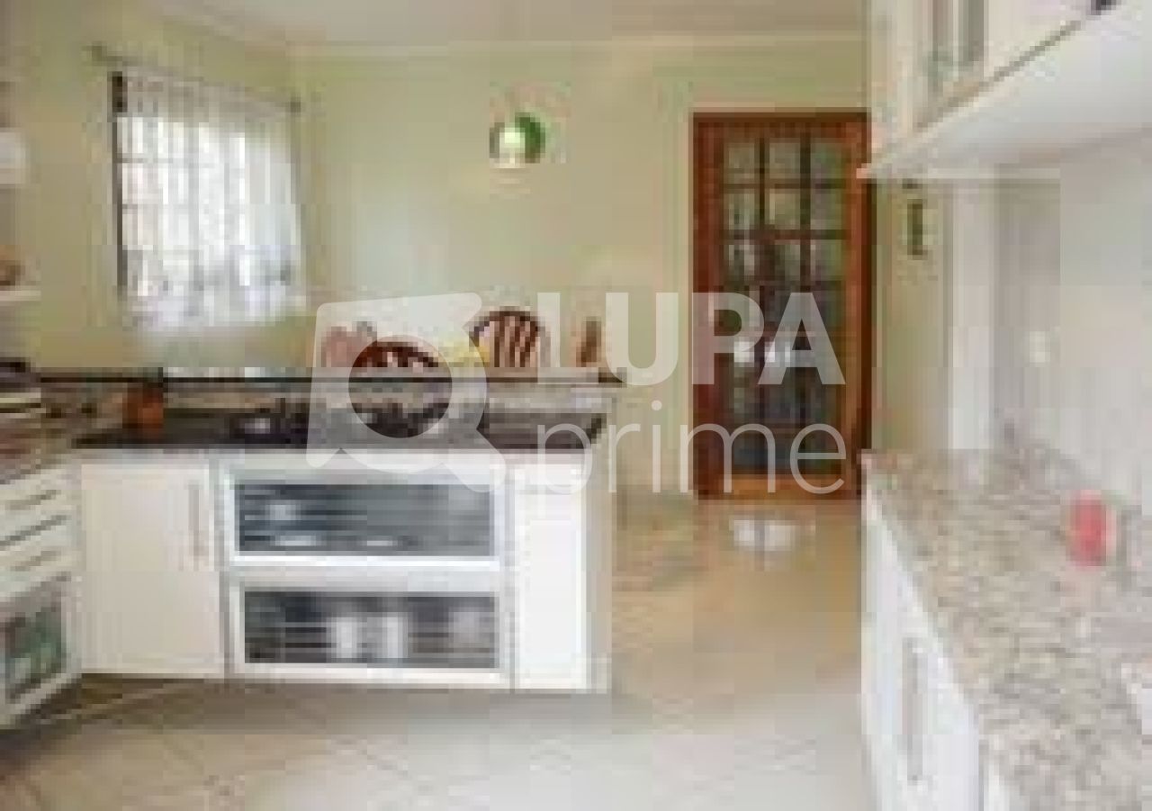 sobrado-venda-sao-paulo-vila-irmaos-arnoni-4dormitorios-3suites-8vagas-292m2-LS1994