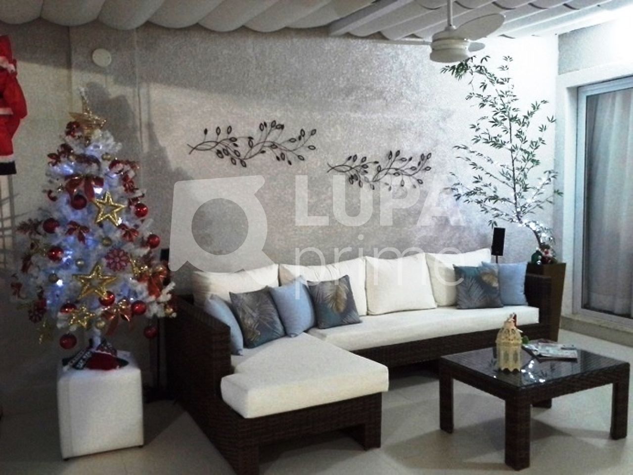 Casa à venda com 3 quartos, 250m² - Foto 4