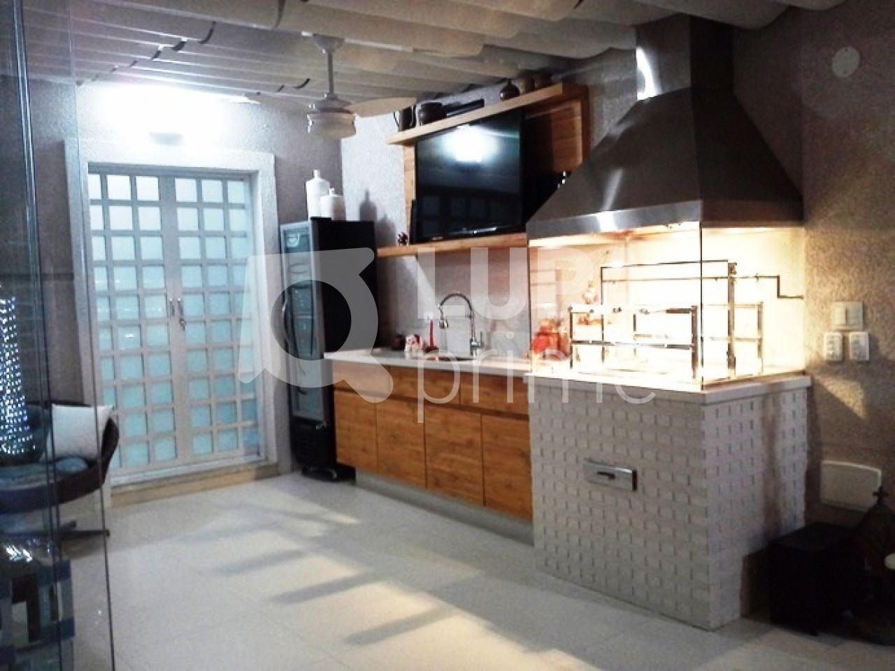 Casa à venda com 3 quartos, 250m² - Foto 14