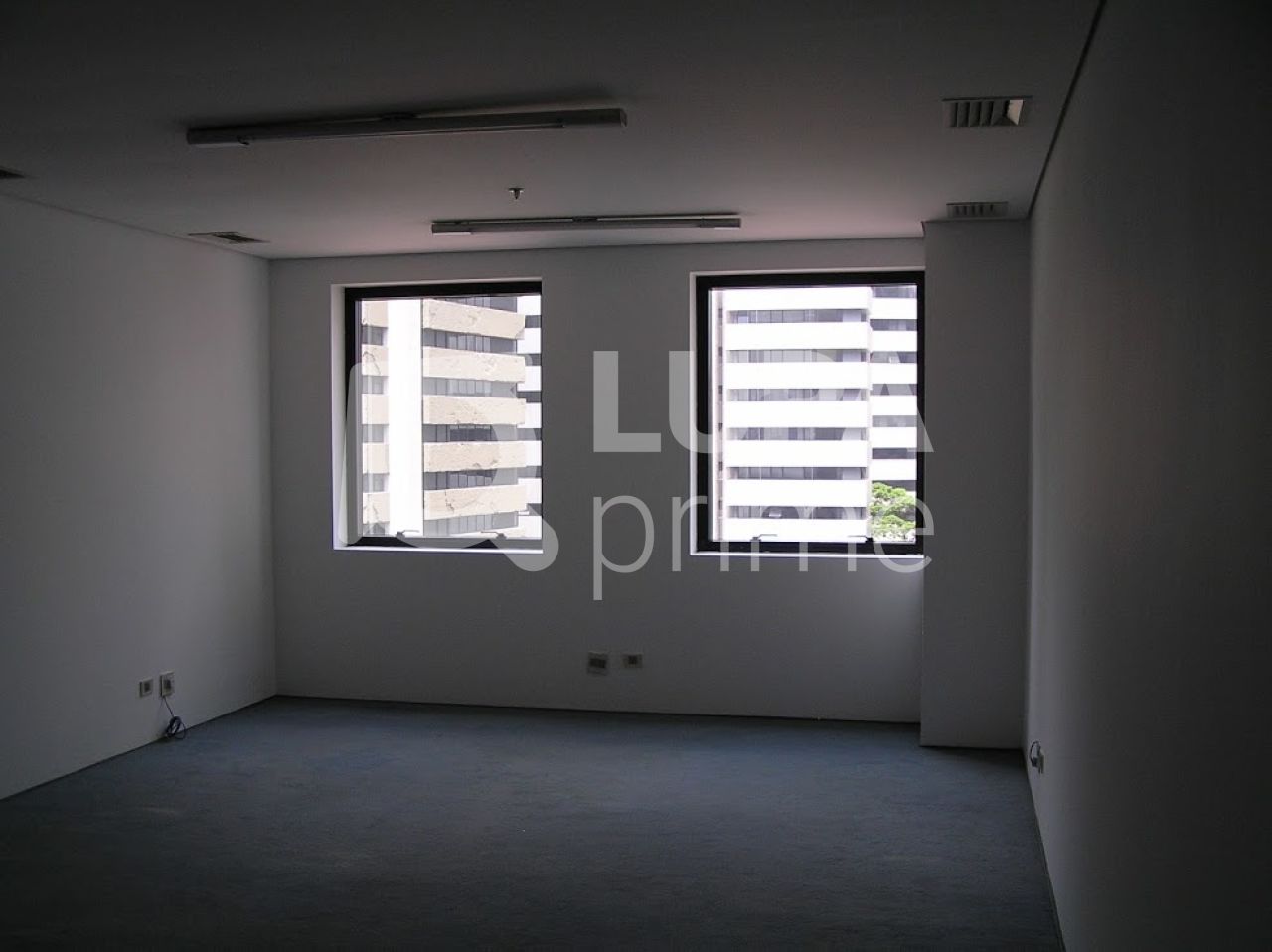 conj-comercial-venda-sao-paulo-brooklin-novo-1vaga-42m2-LS21920