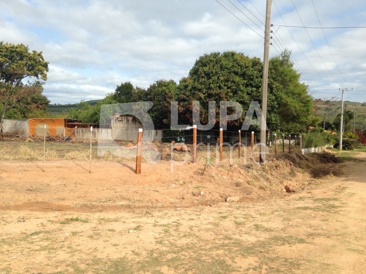 Terreno, 1400 m² - Foto 2