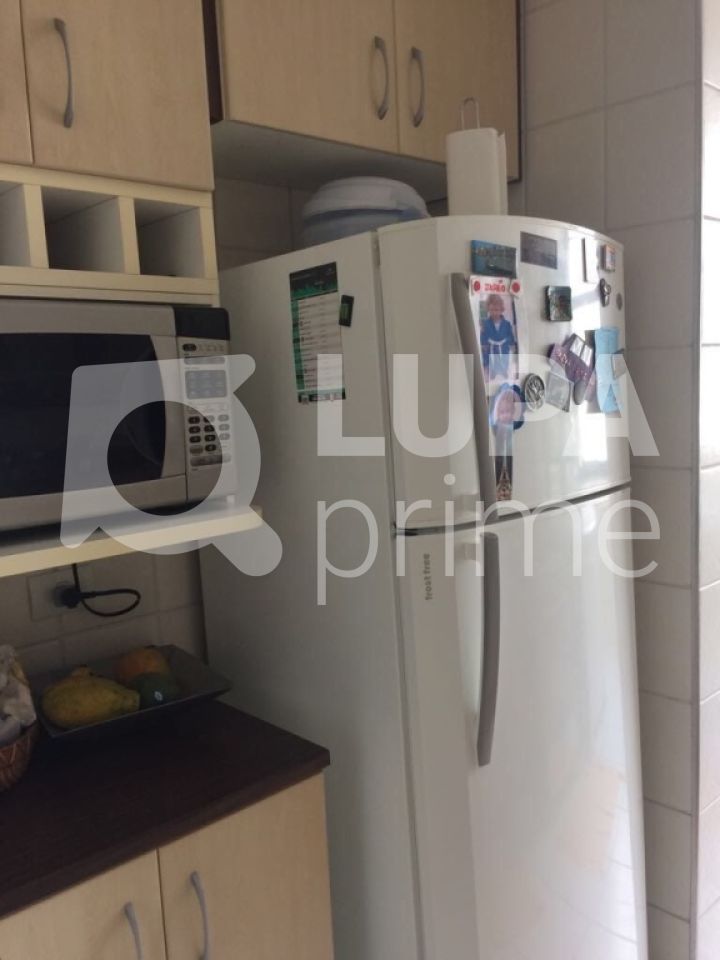 Apartamento à venda com 2 quartos, 67m² - Foto 9