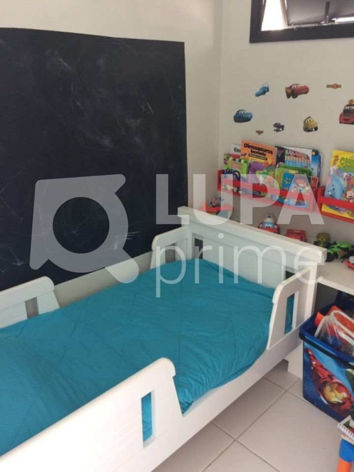 Apartamento à venda com 2 quartos, 67m² - Foto 3