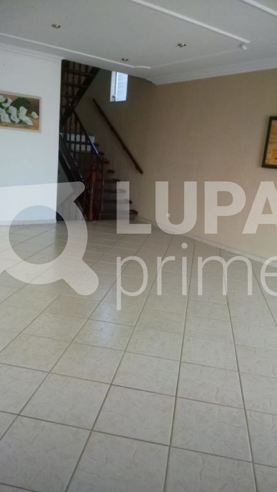 sobrado-venda-sao-paulo-vila-amalia-3dormitorios-3suites-5vagas-261m2-LS23201