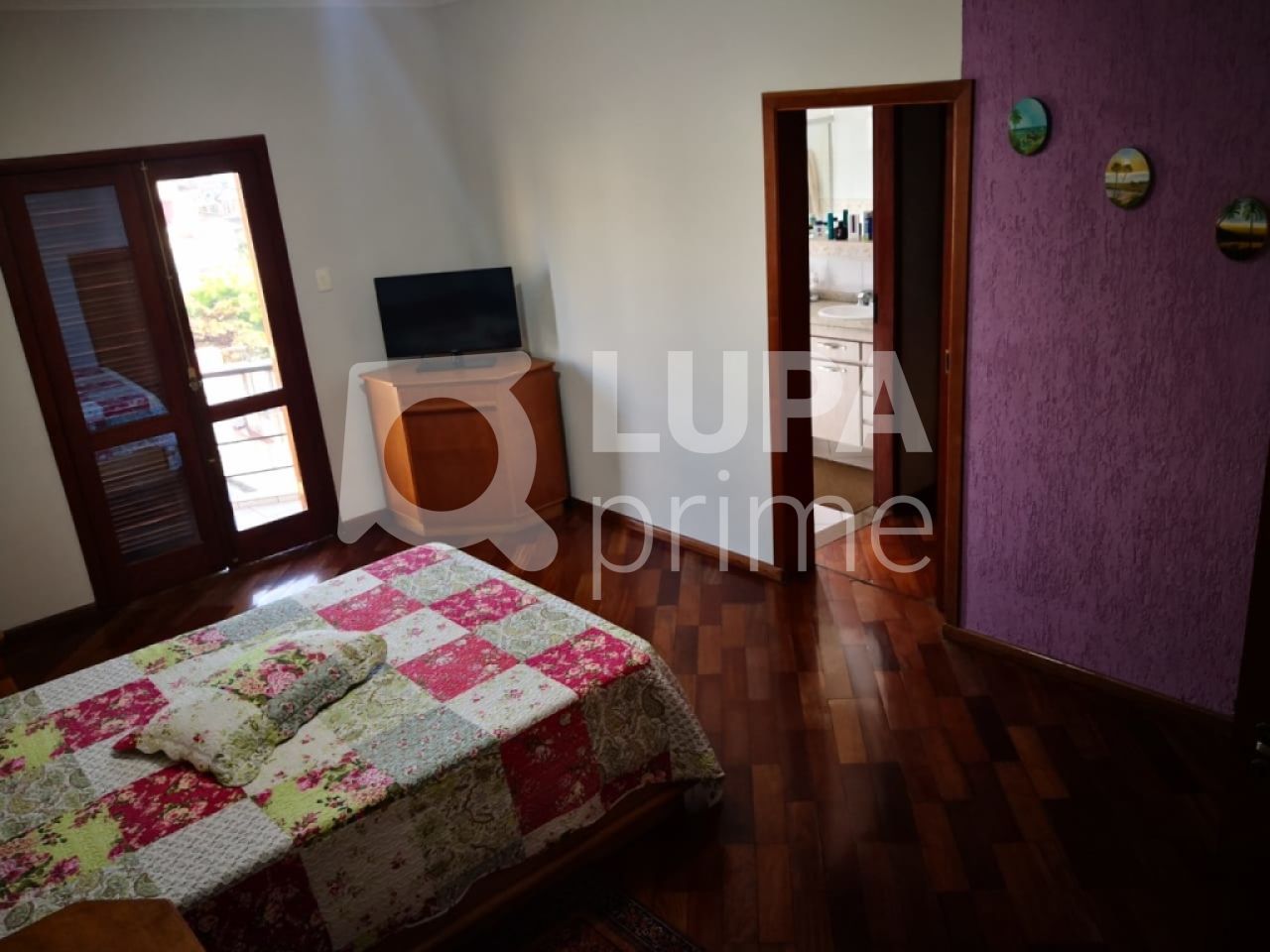 sobrado-venda-sao-paulo-vila-amalia-3dormitorios-3suites-5vagas-261m2-LS23201