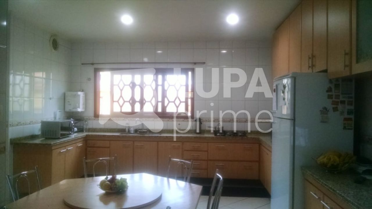 sobrado-venda-sao-paulo-vila-amalia-3dormitorios-3suites-5vagas-261m2-LS23201