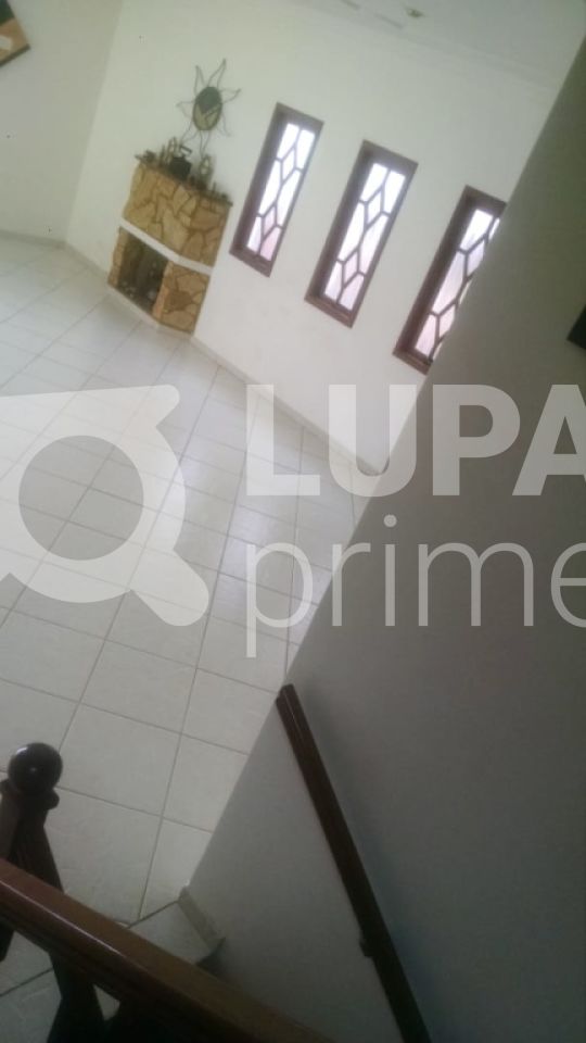 sobrado-venda-sao-paulo-vila-amalia-3dormitorios-3suites-5vagas-261m2-LS23201