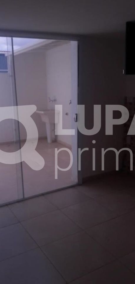 sobrado-venda-sao-paulo-parada-inglesa-2dormitorios-1suite-1vaga-240m2-LS23276