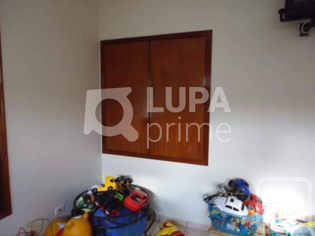 casa-assobradada-venda-sao-paulo-jardim-entre-serras-3dormitorios-1suite-6vagas-200m2-LS24906