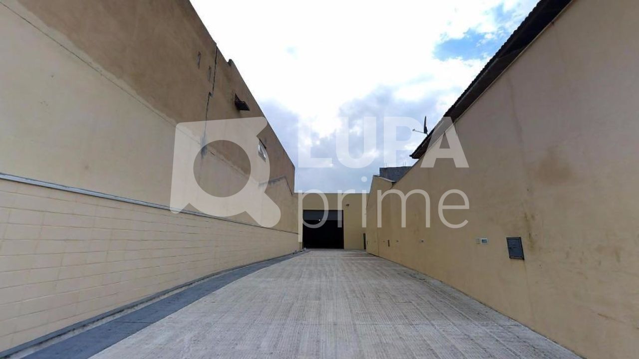 Depósito-Galpão-Armazém à venda, 2600m² - Foto 9