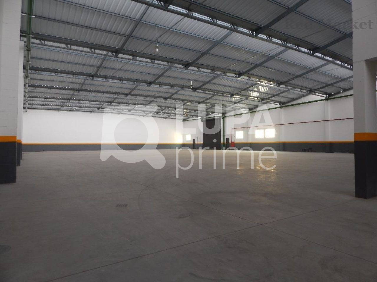 Depósito-Galpão-Armazém à venda, 2600m² - Foto 4
