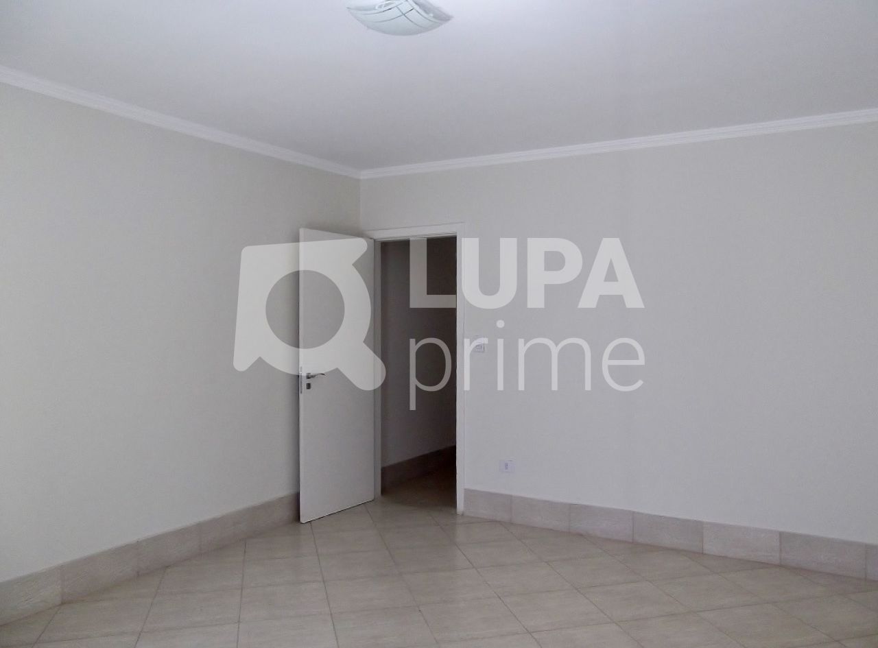 sobrado-venda-sao-paulo-piqueri-3dormitorios-1suite-5vagas-210m2-LS25488