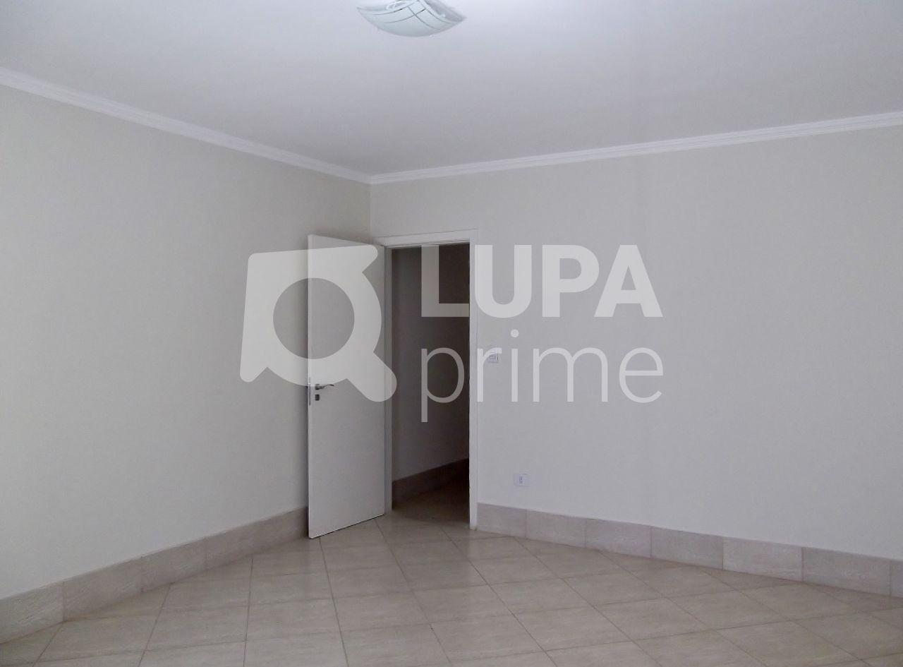 sobrado-venda-sao-paulo-piqueri-3dormitorios-1suite-5vagas-210m2-LS25490