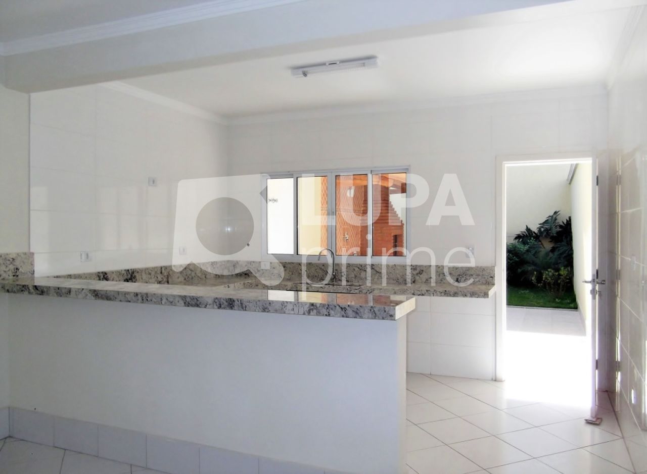 sobrado-venda-sao-paulo-piqueri-3dormitorios-1suite-5vagas-210m2-LS25490