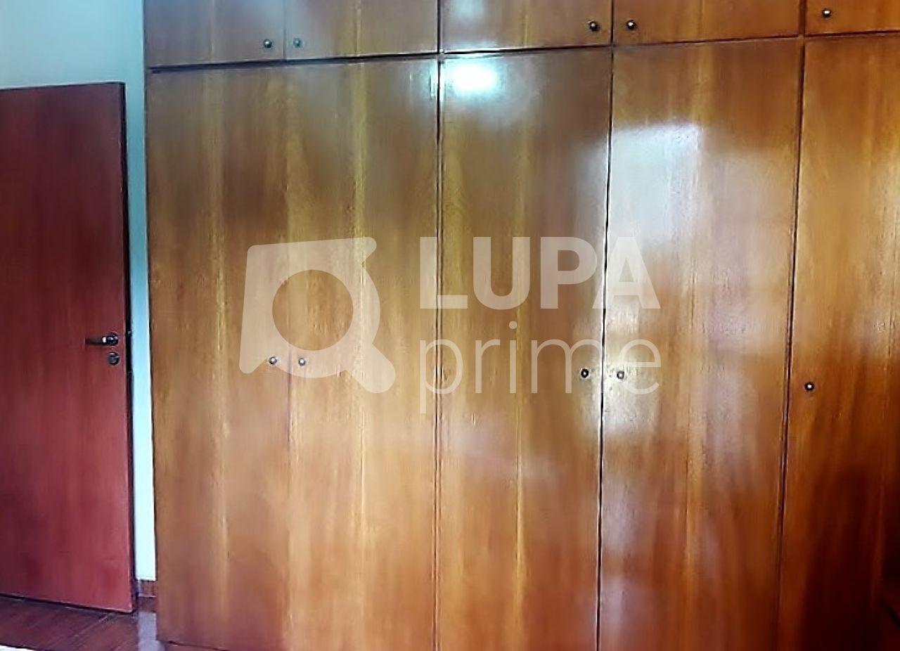 sobrado-venda-sao-paulo-parque-jabaquara-3dormitorios-1suite-3vagas-226m2-LS25501