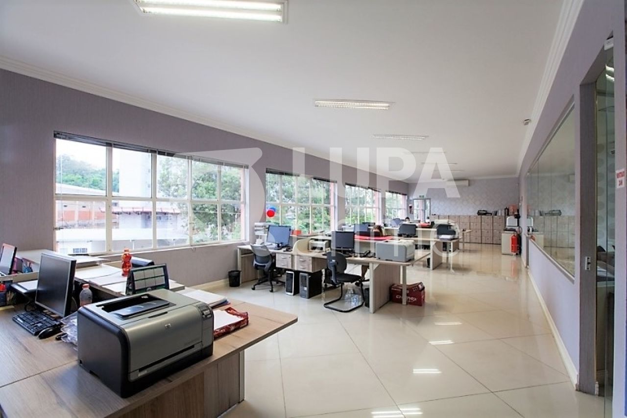 Casa Comercial à venda, 1800m² - Foto 3