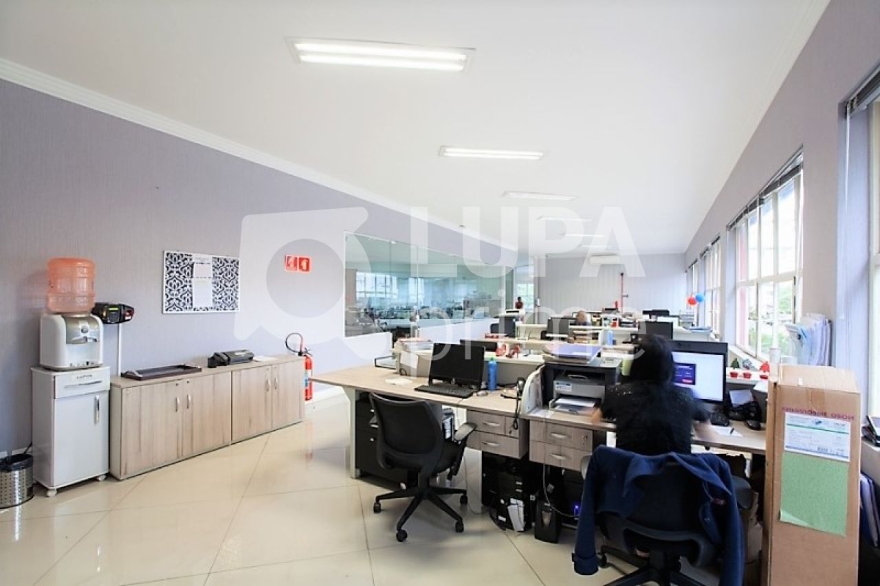 Casa Comercial à venda, 1800m² - Foto 4