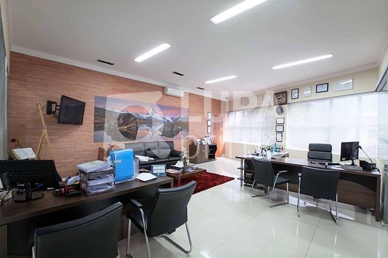 Casa Comercial à venda, 1800m² - Foto 5