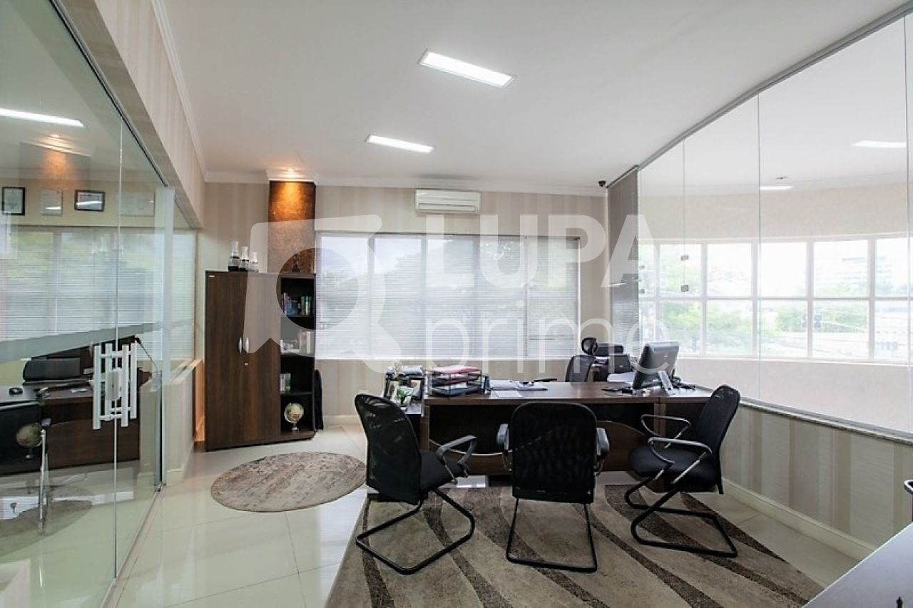 Casa Comercial à venda, 1800m² - Foto 12