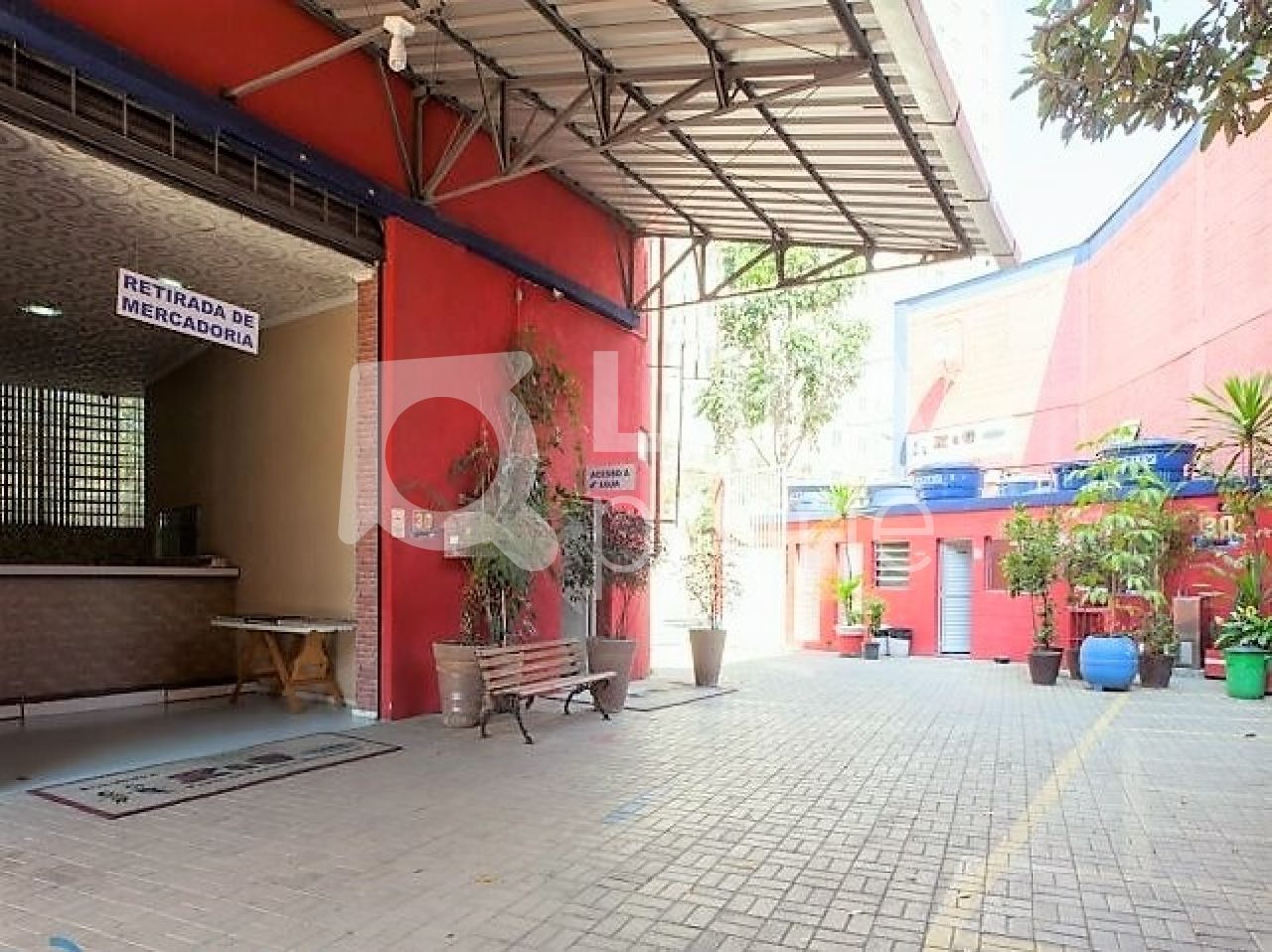 Casa Comercial à venda, 1800m² - Foto 28