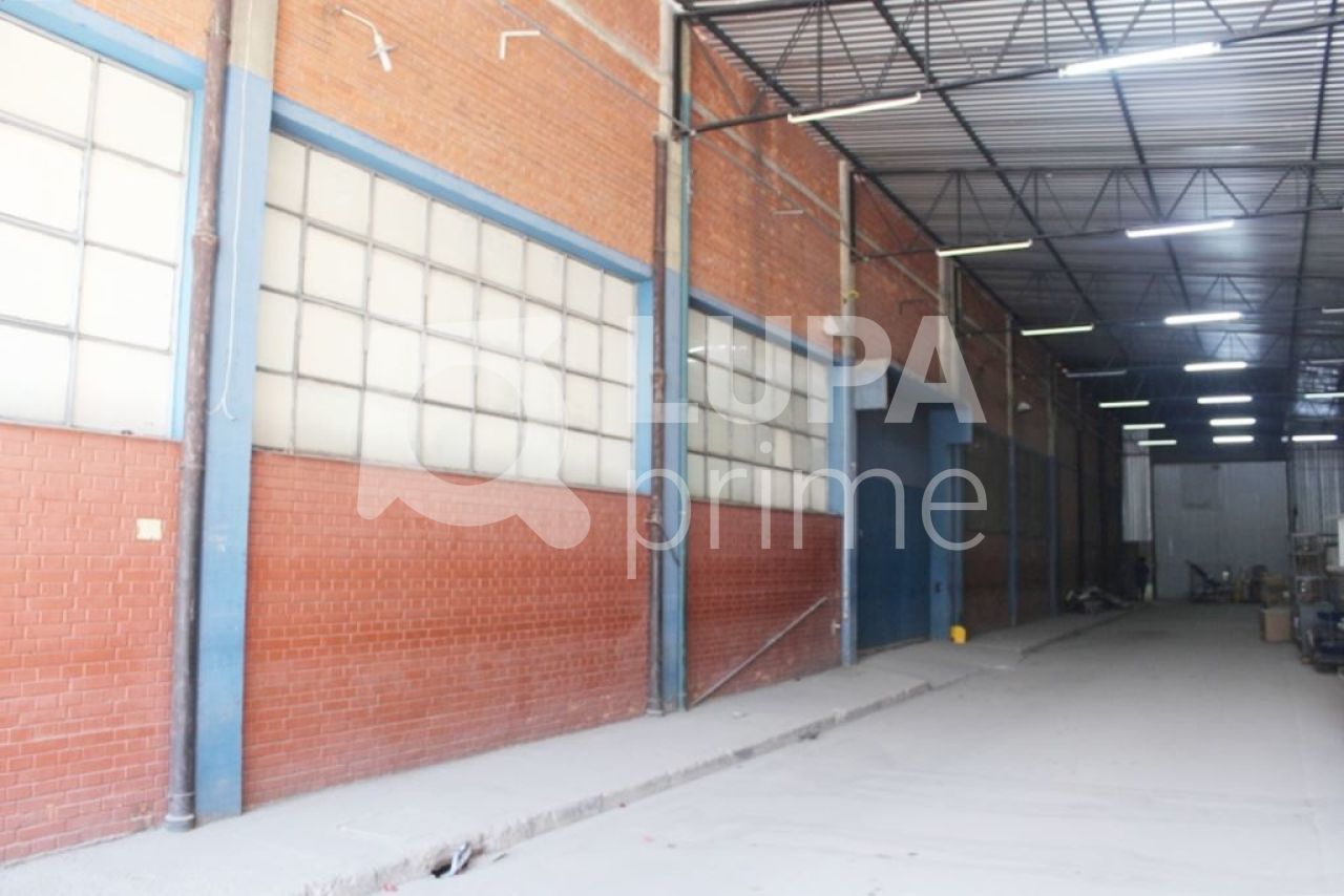 Depósito-Galpão, 2800 m² - Foto 2