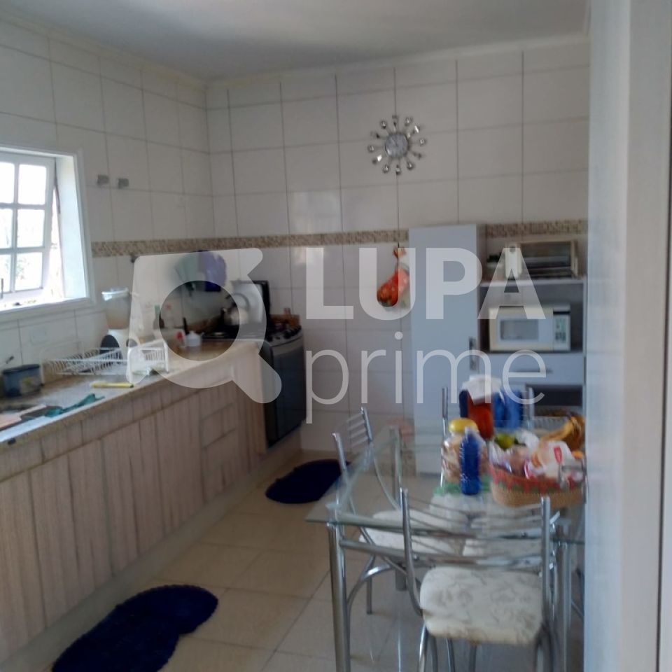 sobrado-venda-sao-paulo-vila-irmaos-arnoni-4dormitorios-1suite-3vagas-156m2-LS25976