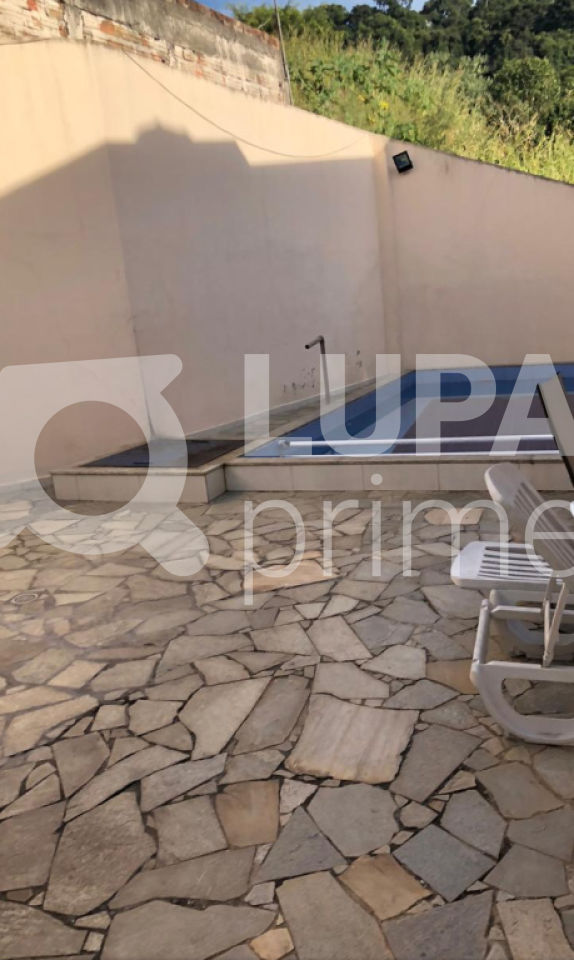 Casa à venda com 3 quartos, 161m² - Foto 4