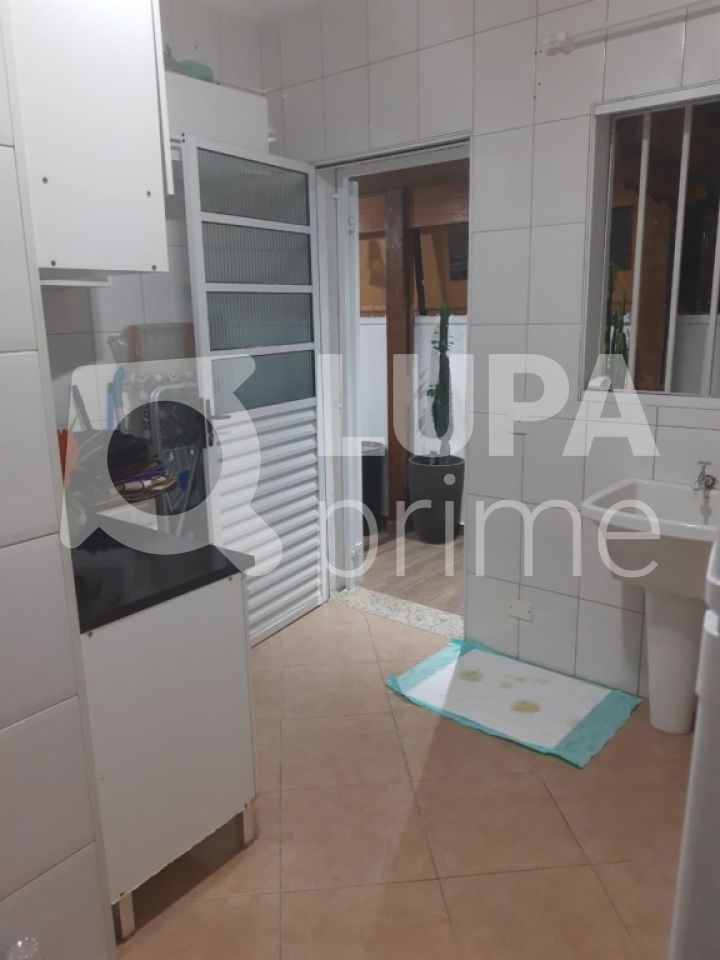 casa-assobradada-venda-sao-paulo-imirim-3dormitorios-3suites-6vagas-169m2-LS28185