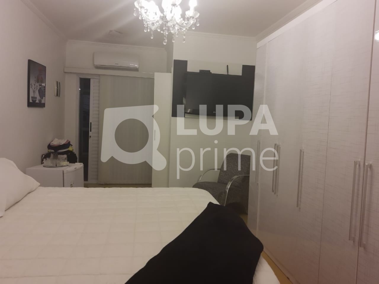 casa-assobradada-venda-sao-paulo-imirim-3dormitorios-3suites-6vagas-169m2-LS28185