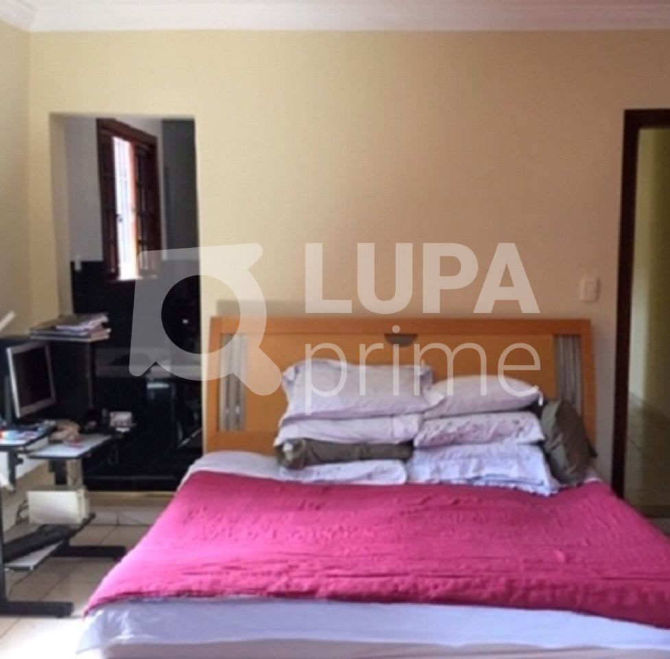 Casa à venda com 3 quartos, 270m² - Foto 11