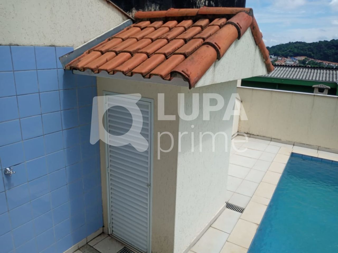 casa-assobradada-venda-sao-paulo-vila-irmaos-arnoni-3dormitorios-3suites-4vagas-243m2-LS28339