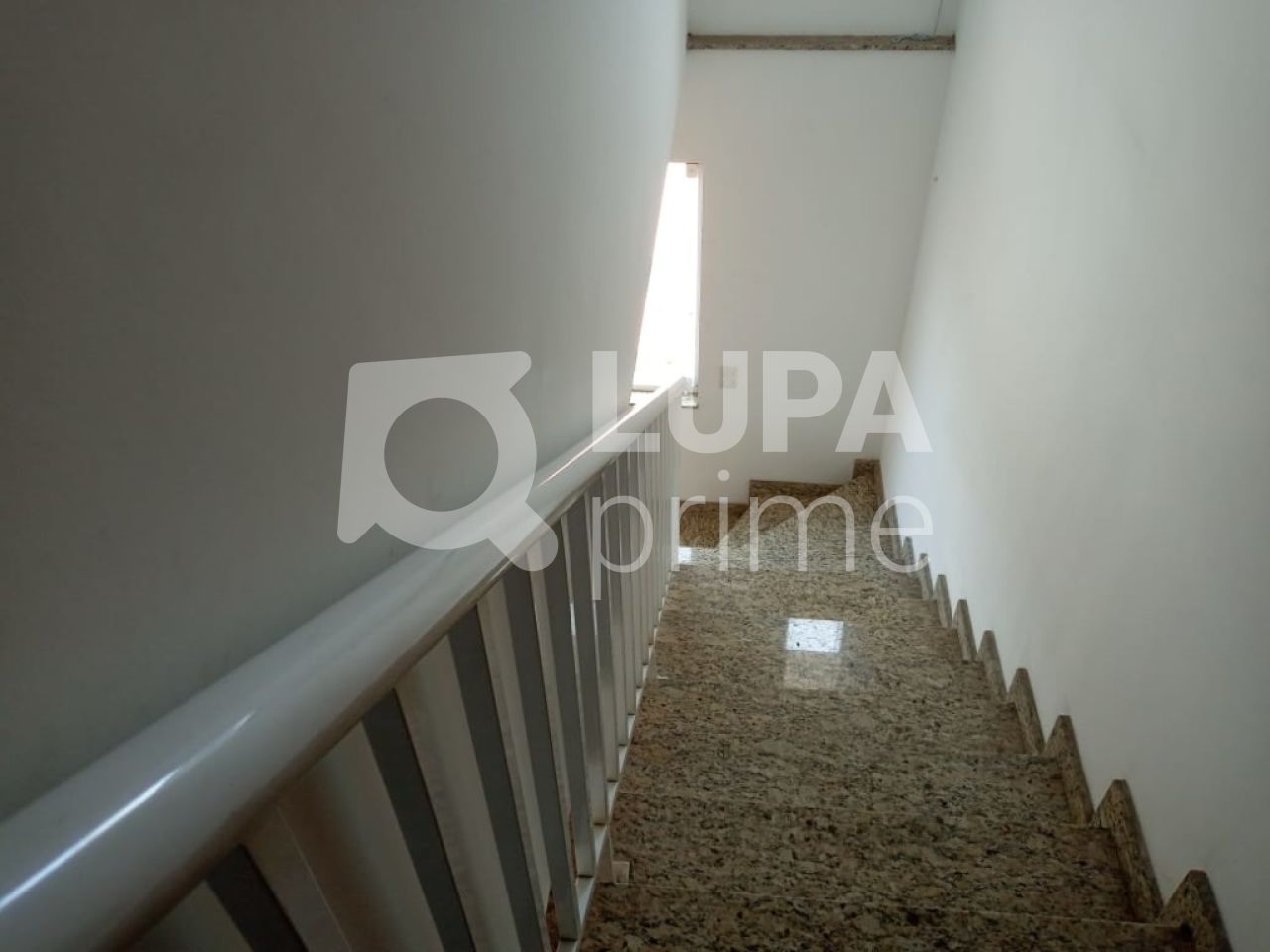 casa-assobradada-venda-sao-paulo-vila-irmaos-arnoni-3dormitorios-3suites-4vagas-243m2-LS28339