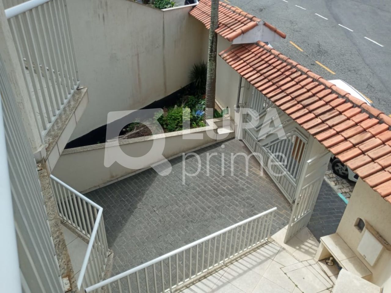 casa-assobradada-venda-sao-paulo-vila-irmaos-arnoni-3dormitorios-3suites-4vagas-243m2-LS28339