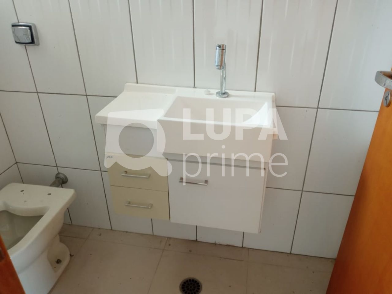 casa-assobradada-venda-sao-paulo-vila-irmaos-arnoni-3dormitorios-3suites-4vagas-243m2-LS28339