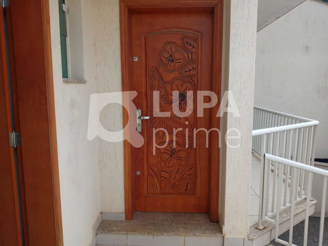 casa-assobradada-venda-sao-paulo-vila-irmaos-arnoni-3dormitorios-3suites-4vagas-243m2-LS28339