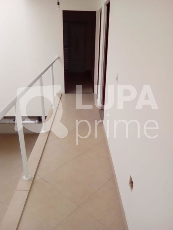 Casa à venda com 3 quartos, 137m² - Foto 8