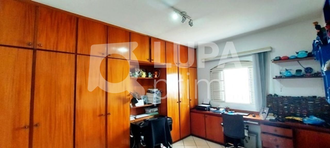 casa-terrea-venda-sao-paulo-moinho-velho-4dormitorios-3suites-2vagas-280m2-LS28881