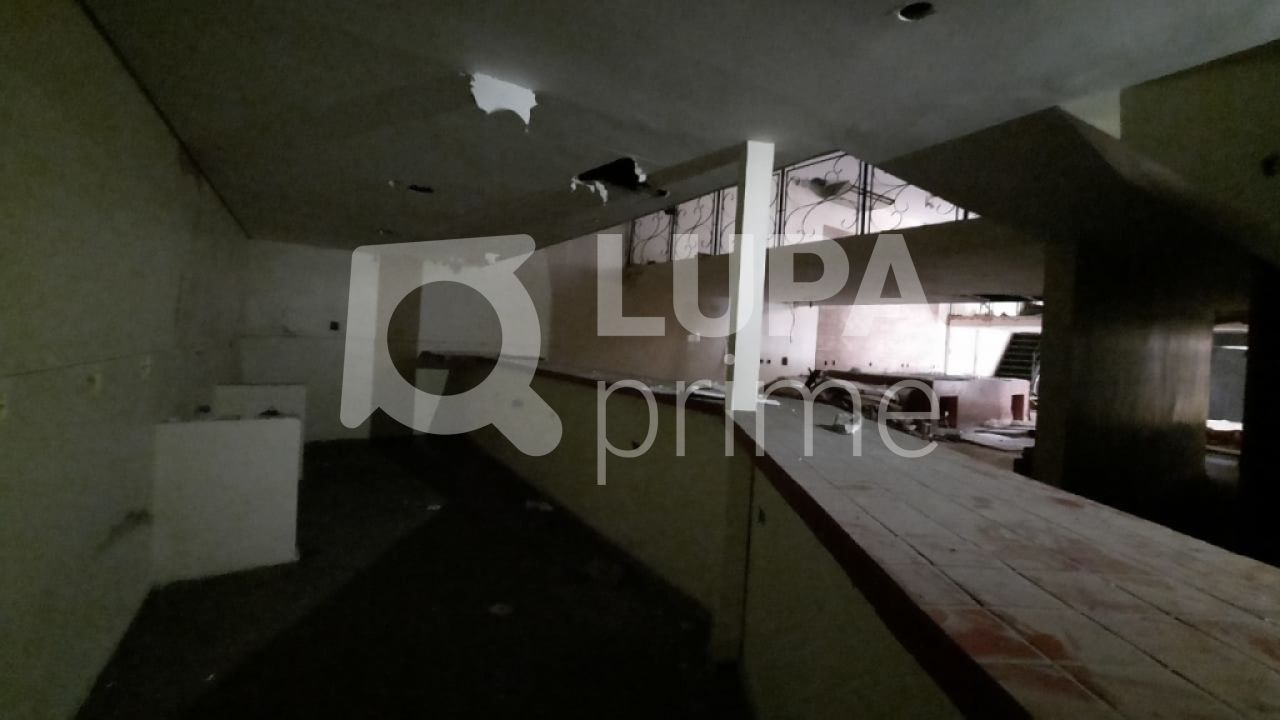 Prédio Inteiro à venda, 271m² - Foto 11