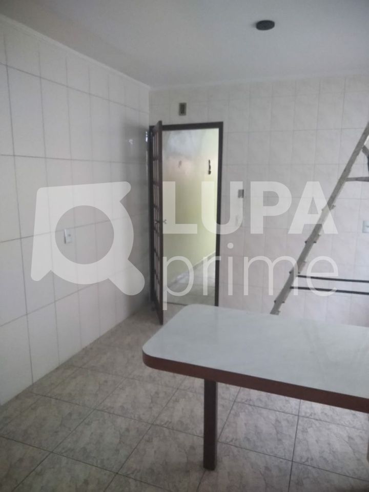 sobrado-venda-guarulhos-vila-maranduba-3dormitorios-3suites-2vagas-150m2-LS29080