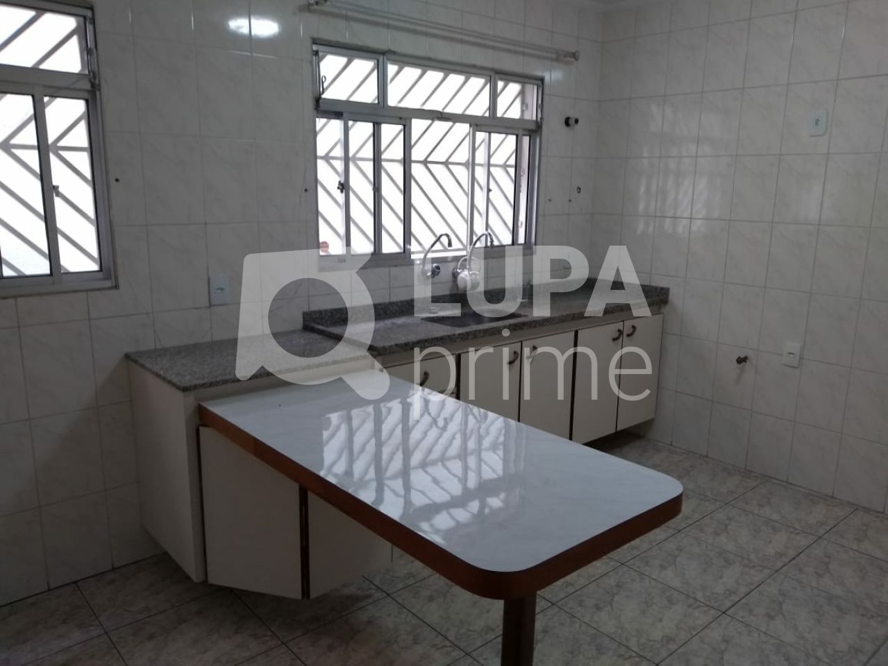 sobrado-venda-guarulhos-vila-maranduba-3dormitorios-3suites-2vagas-150m2-LS29080