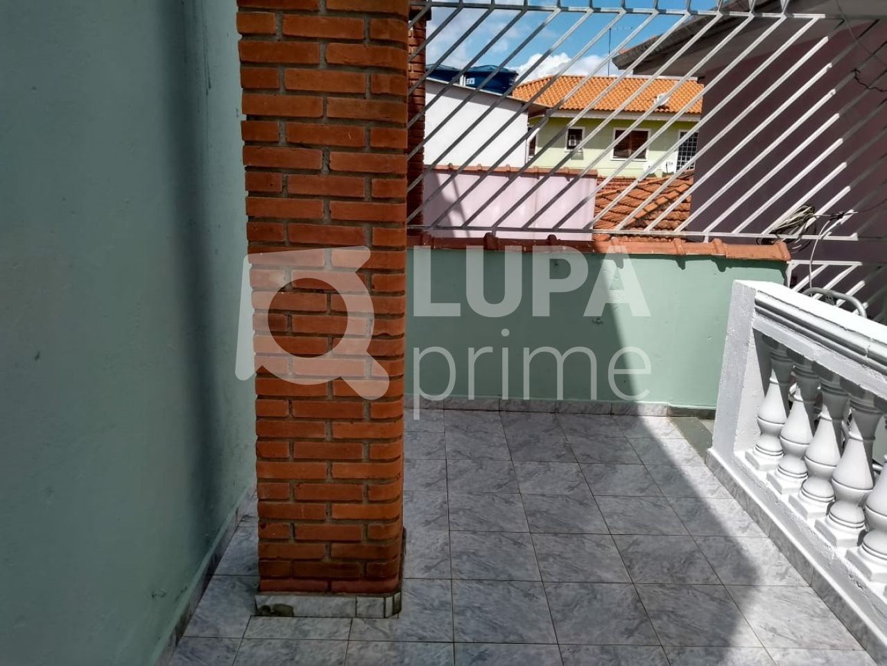 sobrado-venda-guarulhos-vila-maranduba-3dormitorios-3suites-2vagas-150m2-LS29080