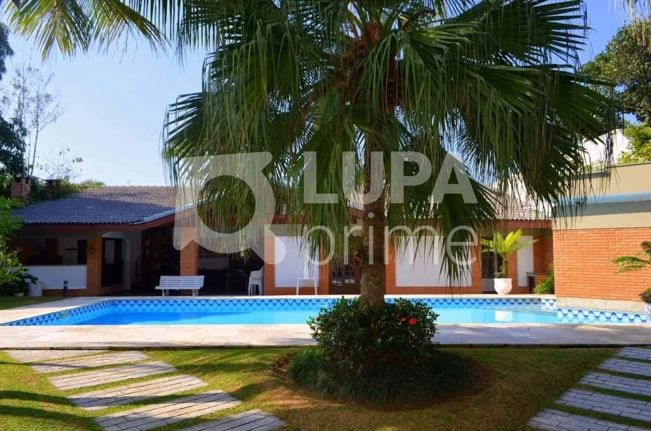 Casa de Condomínio à venda com 4 quartos, 491m² - Foto 1