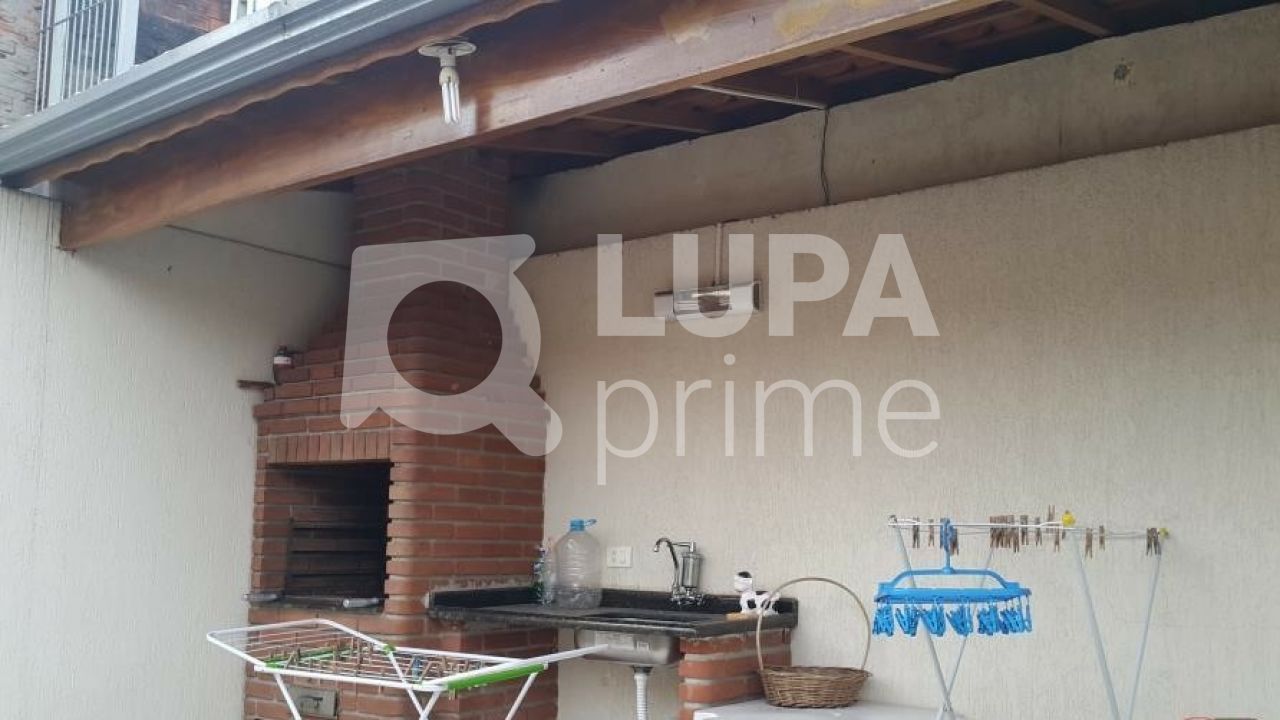 Casa à venda com 3 quartos, 130m² - Foto 9