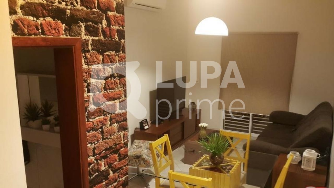 Casa à venda com 3 quartos, 130m² - Foto 2
