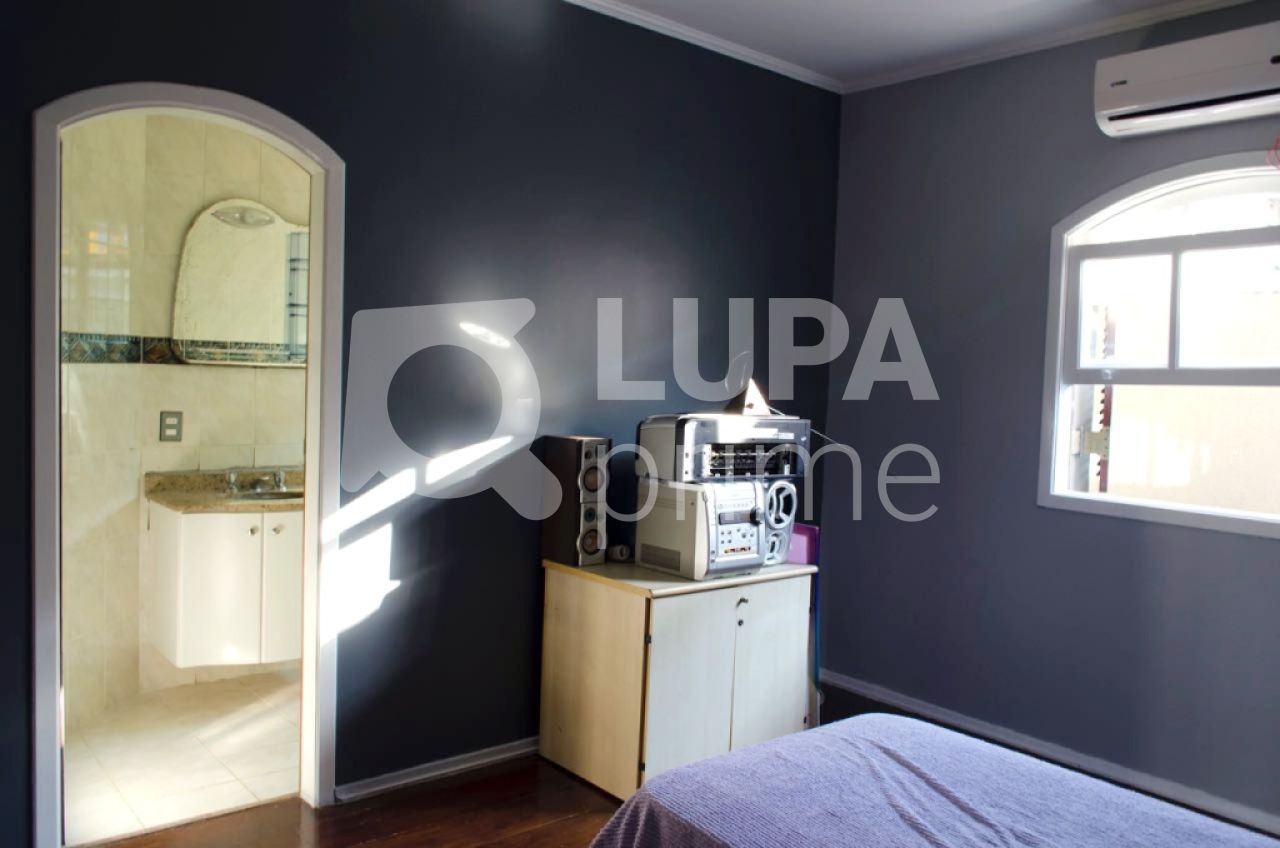 casa-terrea-venda-sao-paulo-vila-irmaos-arnoni-3dormitorios-3suites-5vagas-210m2-LS30393