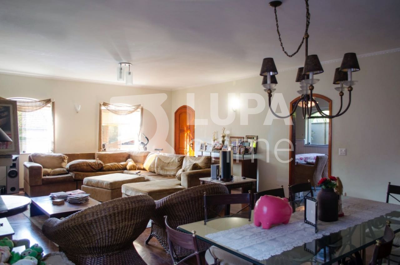 casa-terrea-venda-sao-paulo-vila-irmaos-arnoni-3dormitorios-3suites-5vagas-210m2-LS30393