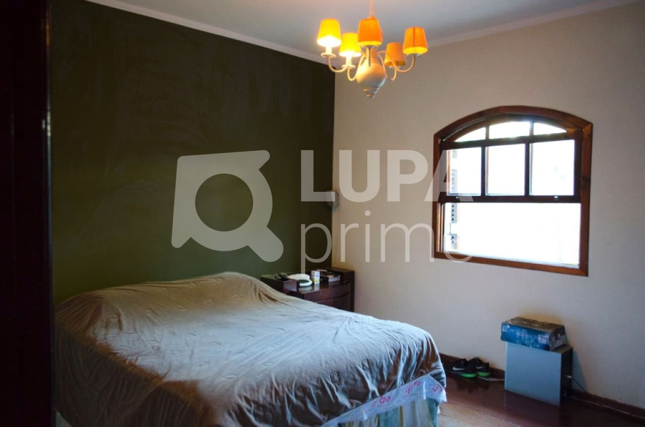 casa-terrea-venda-sao-paulo-vila-irmaos-arnoni-3dormitorios-3suites-5vagas-210m2-LS30393