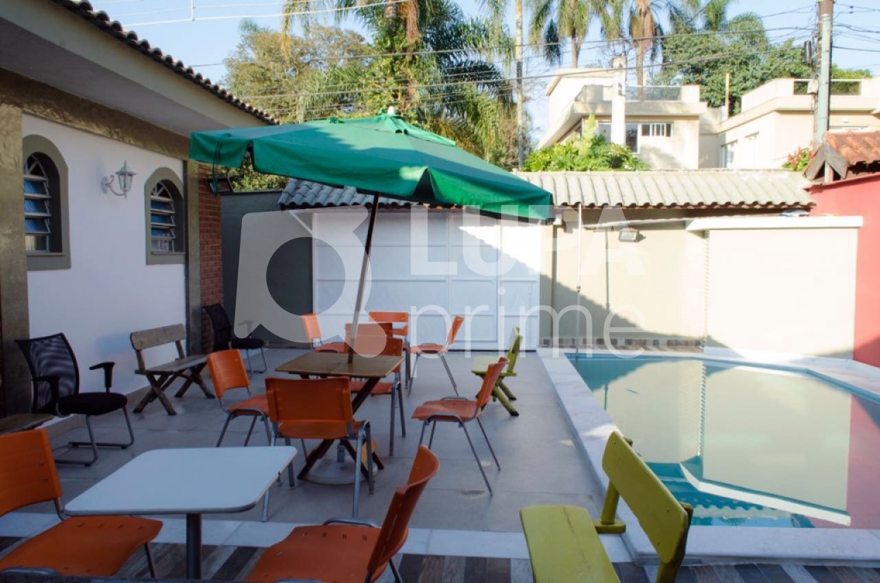 casa-terrea-venda-sao-paulo-vila-irmaos-arnoni-3dormitorios-3suites-5vagas-210m2-LS30393